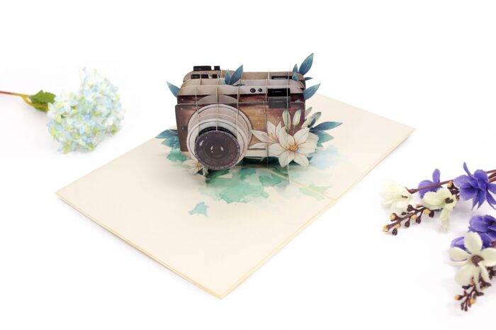 vintage-camera-pop-up-card-02