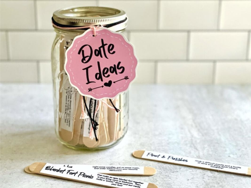 gifts-for-girlfriend-date-night-jar