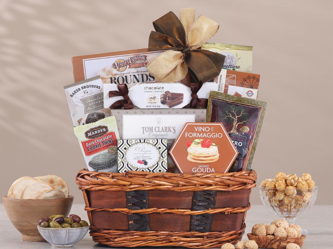 housewarming-gifts-gourmet-food-basket