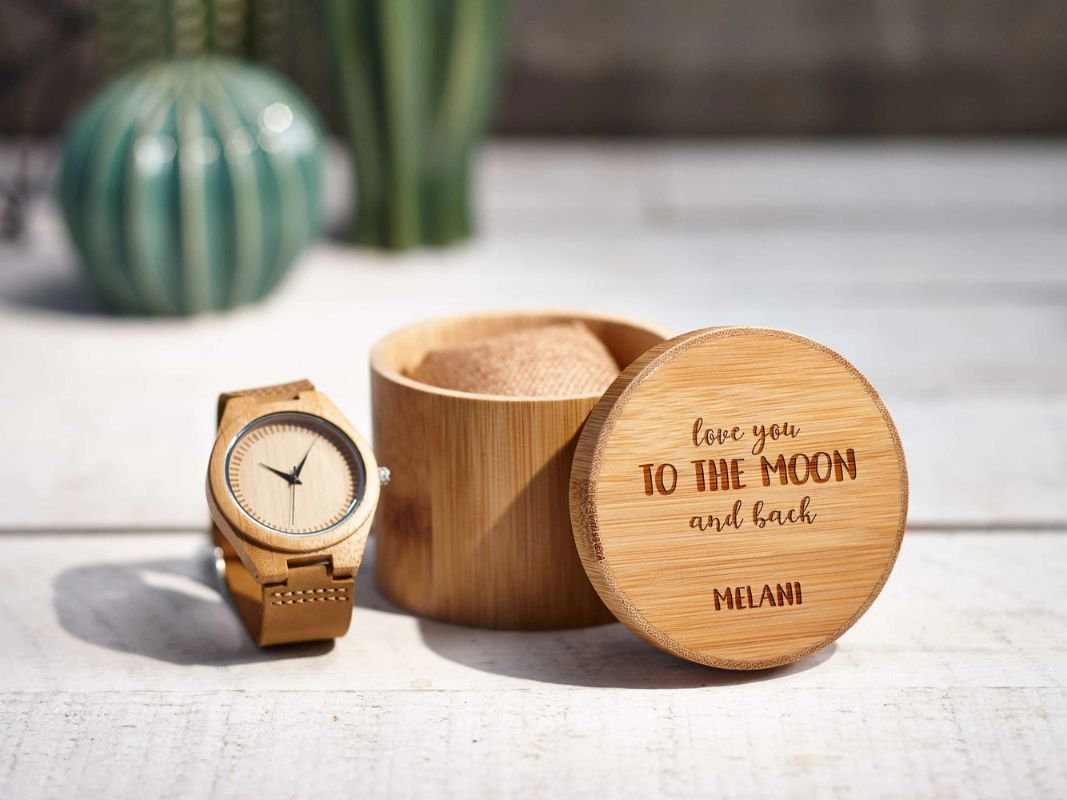 gift-ideas-for-man-personalized-wooden-watch