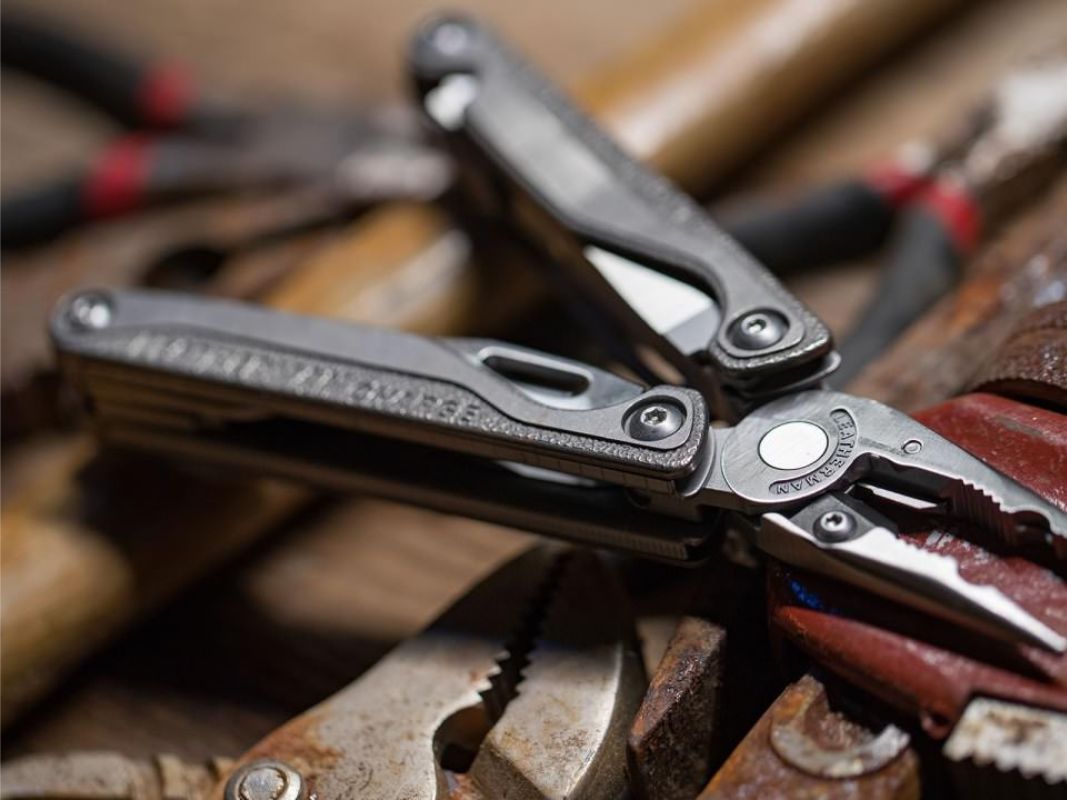 gifts-for-dad-multi-tool-gifts