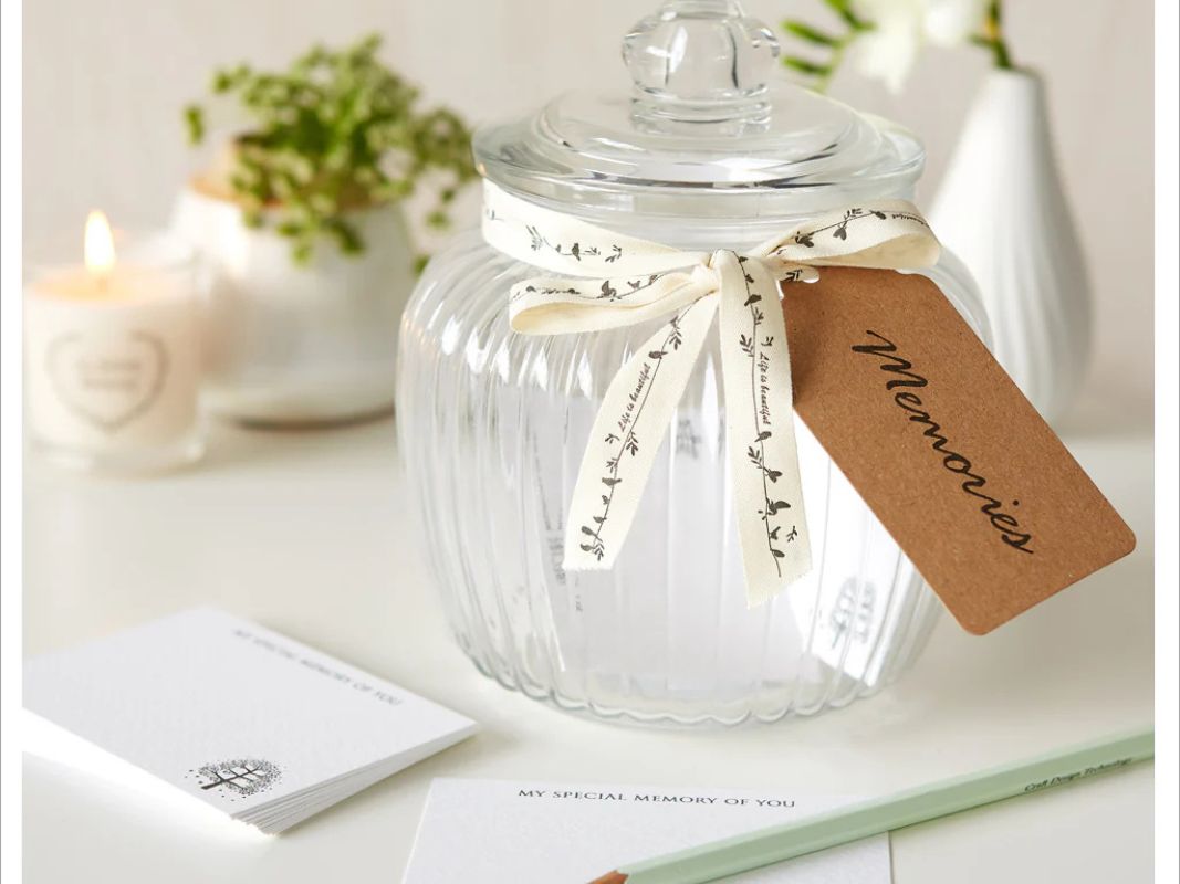 gifts-for-grandma-memory-jar