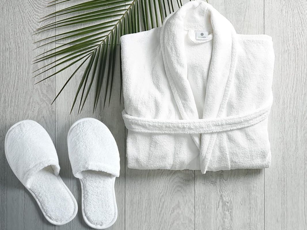 mothers-day-gifts-bathrobes-and-slippers