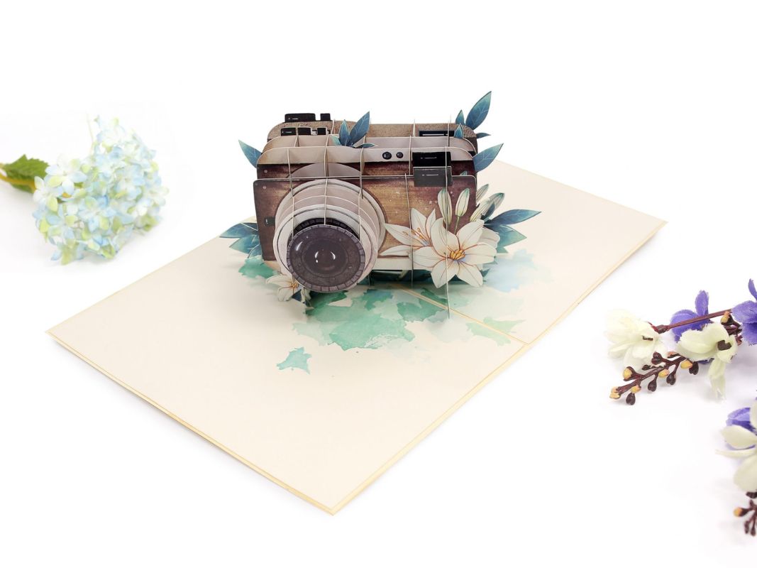 vintage-camera-pop-up-card